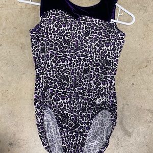 Gymnastics leotard, size youth medium